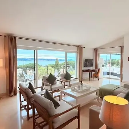 Hébergement de vacances 4 Bedroom Panoramic Sea Views Tropez Saint-Tropez