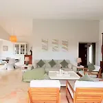4 Bedroom Panoramic Sea Views Tropez Сasa de vacaciones *