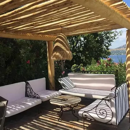 4 Bedroom Panoramic Sea Views Tropez Casa vacanze