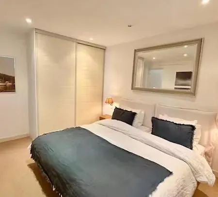 4 Bedroom Panoramic Sea Views Tropez Casa vacanze